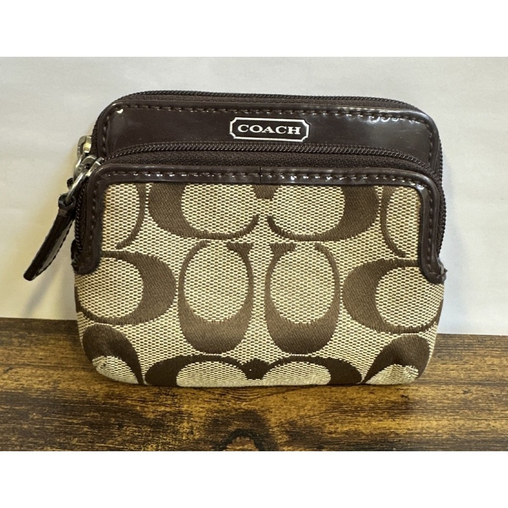 Coach Signature C Jacquard Small Zip Around Wallet With ID Window Coin Card Slot - Picture 2 of 13